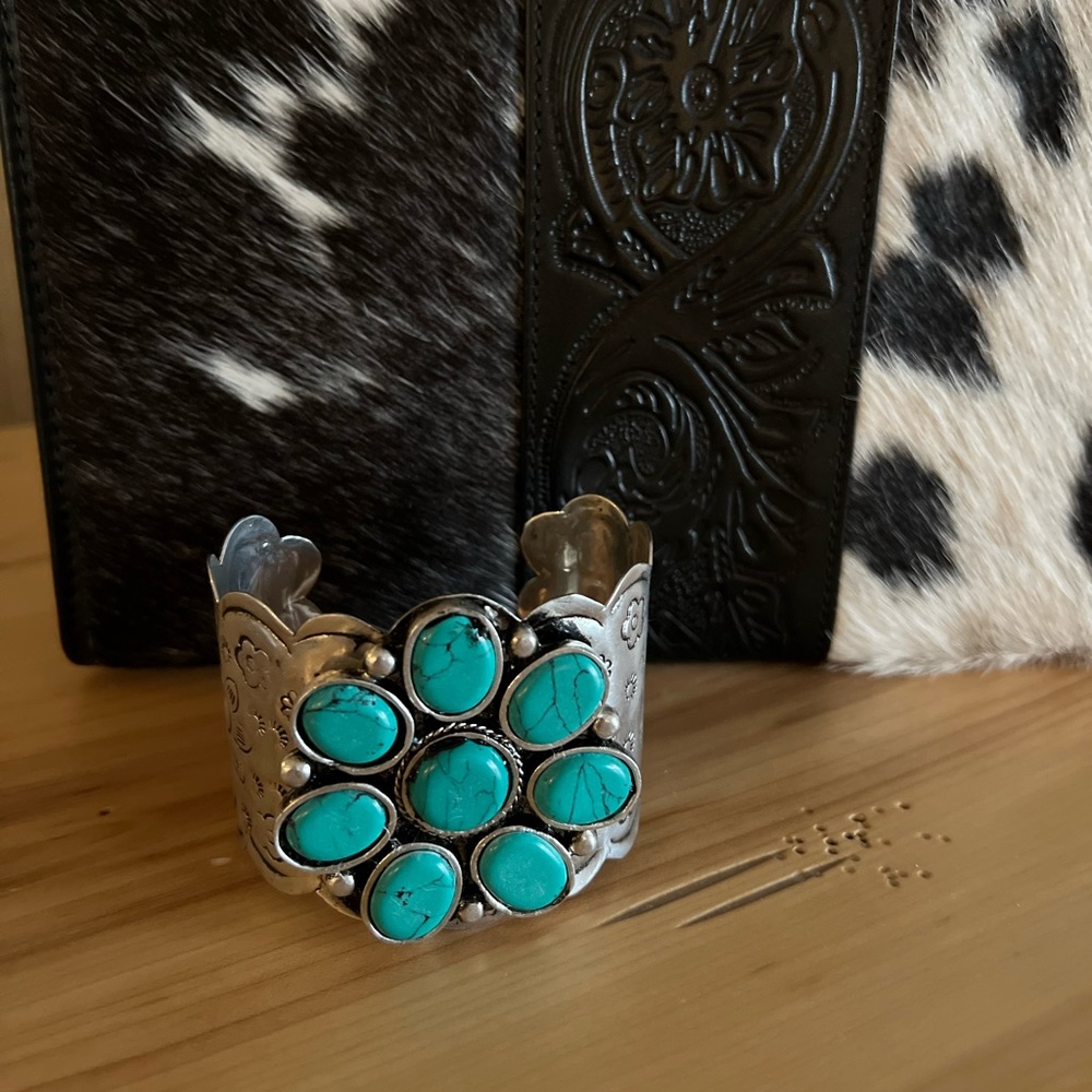 New Faux Squash Turquoise Stone Silver Toned cuff bracelet womens boho western - Picture 4 of 8